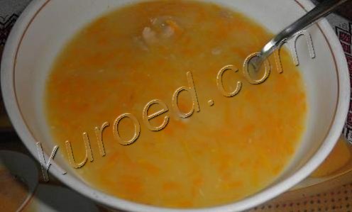 Гороховый суп со свиными ребрами и морковью