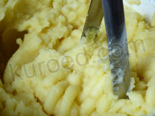 Картофельное пюре, пошаговое приготовление - картошку посолить и размять