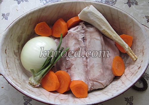 Запеченный кролик с тыквой и овощами, пошаговое приготовление - В форму уложить мясо и овощи