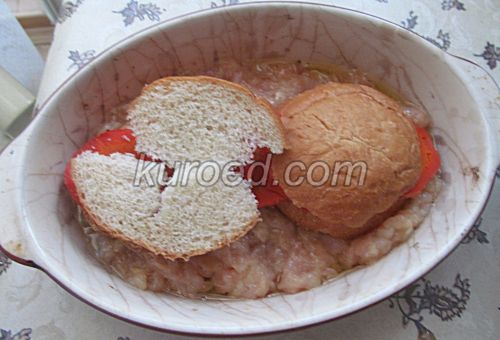 Куриный хлеб, пошаговое приготовление - выложить 3-й слой начинки