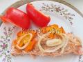 Горбуша, запеченная с морковью, луком и лимоном