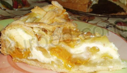 Абрикосовый пирог со сметанным кремом