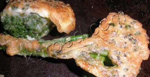 Жареная брокколи, пошаговое приготовление - обжарить на сковороде