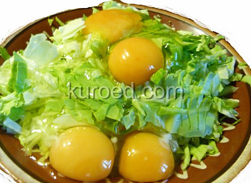 Капустные оладьи с кабачками, пошаговое приготовление  - Добавить яйца