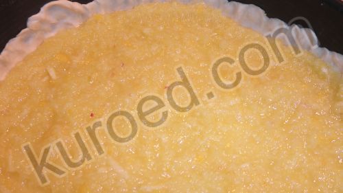 Песочный пирог с лимонной начинкой, приготовление  - выложить начинку