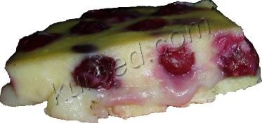 Нежный пирог с вишнями, заварным кремом и сметанным муссом