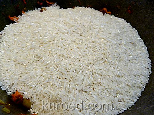 Плов из говядины, фоторецепт - выложить рис