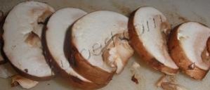 Жареные грибы с сельдереем, фоторецепт - нарезаем портобелло