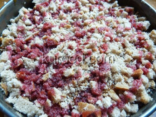 Ржаная коврижка с яблоками, пошаговое приготовление - пирог перед выпечкой