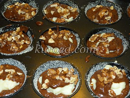 Шоколадные кексики, пошаговое приготовление - выложить оставшееся тесто и орехи