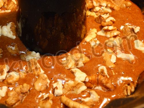 Шоколадный кекс с маком, орехами и сушеной клюквой, пошаговое приготовление