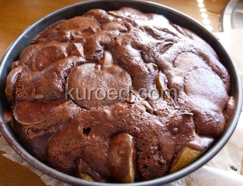 Шоколадный торт с грушей, пошаговое приготовление - готовый пирог в форме