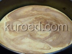 Торт-сметанник со сгущенкой, пошаговое приготовление - испеченный корж в форме