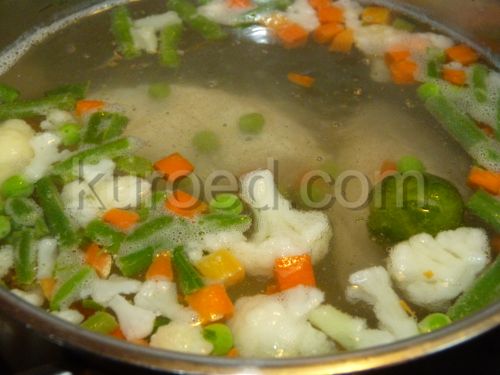 Куриный суп-лапша с овощами