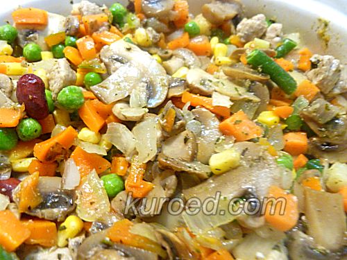 Мясо с овощами и грибами, пошаговое приготовление - жаркое томить до готовности