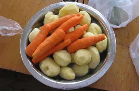 Морковь, картофель - очистить, вымыть