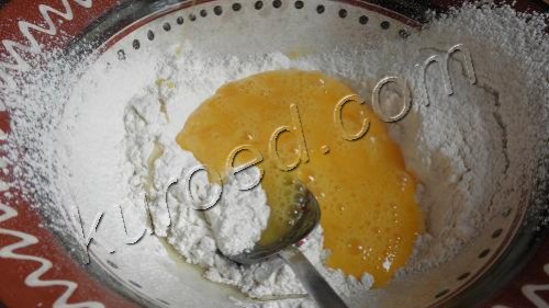 заварное тесто для вареников, пошаговое приготовление - добавить яйцо