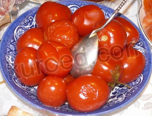 Консервированные соленые помидоры